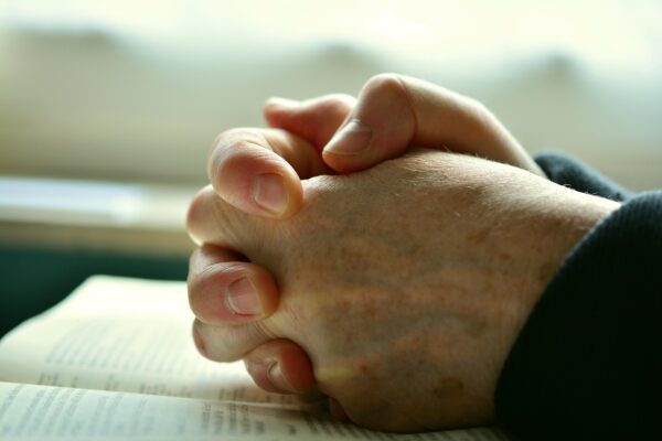 Pray 2558490 1280